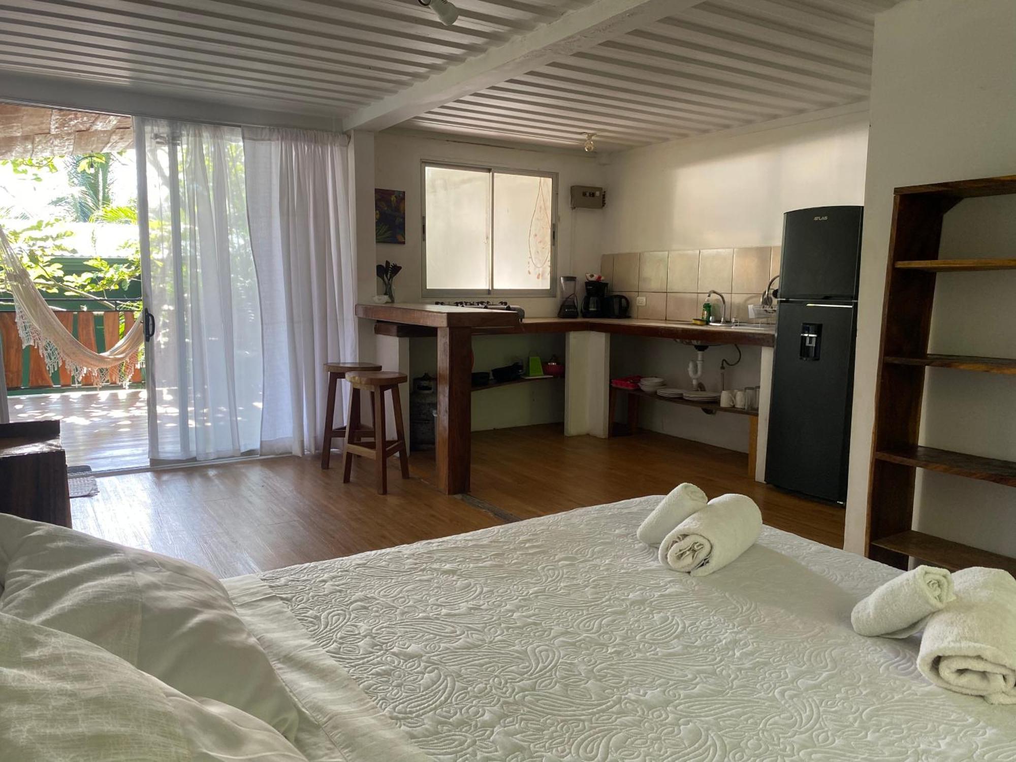 Nahele Lodge Playa Santa Teresa  外观 照片